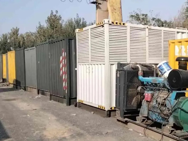 柳州200KW柴油发电机机组每小时油耗是多少?